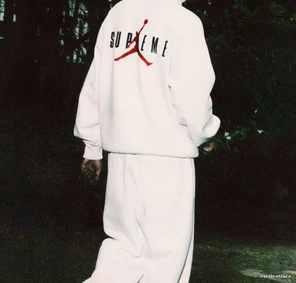 ¥329 SWEATSHIRT HOODED 24FW 0715